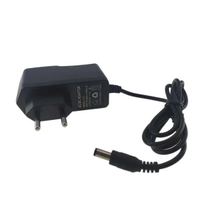 Adaptador corriente 12V 1A conector 5.5mm - seguro y versátil para tus dispositivos