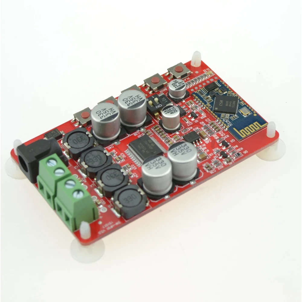 Vista lateral del amplificador Bluetooth 4.0 TDA7492P con conexiones y botones de control