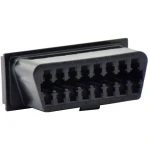 Conector OBD2 hembra universal en taller automotriz