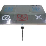 Detalle de los 8 botones sensibles de la pista de baile metálica TX-4000